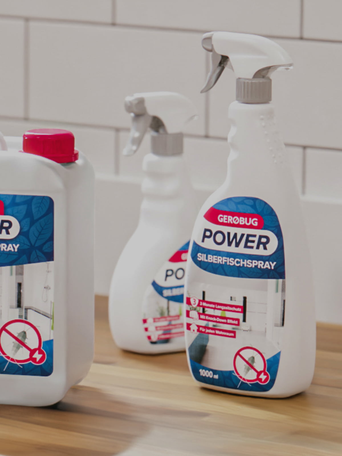 Silberfisch Sprays auf einer Küchenzeile zum Silberfische bekämpfen