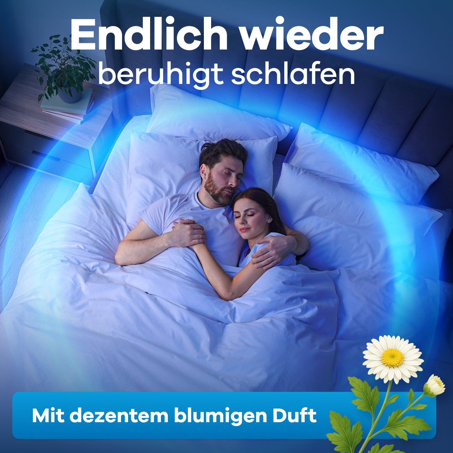 Ein Paar liegt im Bett und schläft, um sie rum eine Schutzbarriere mit Blume